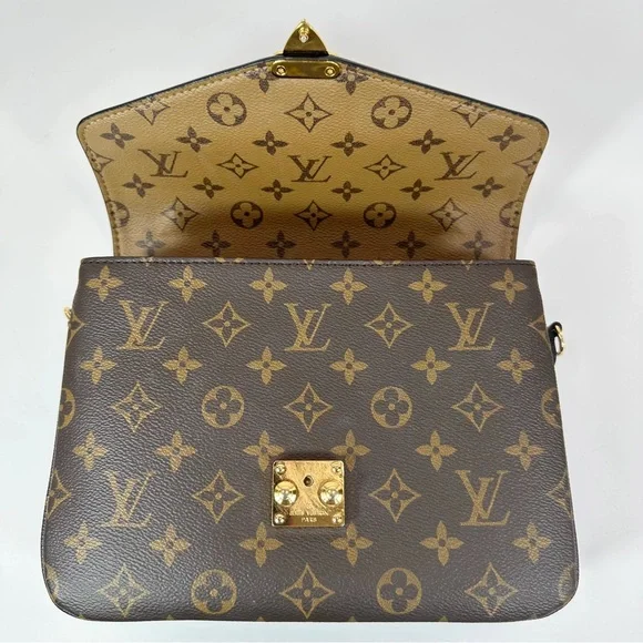 Louis Vuitton Reverse Monogram Pochette Metis - Picture 9 of 12